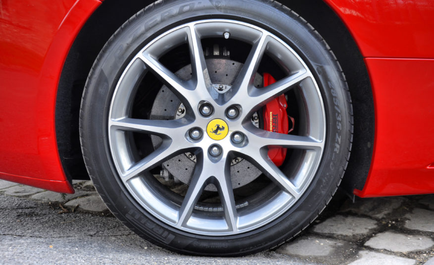 Ferrari California V8 4.3 460cv