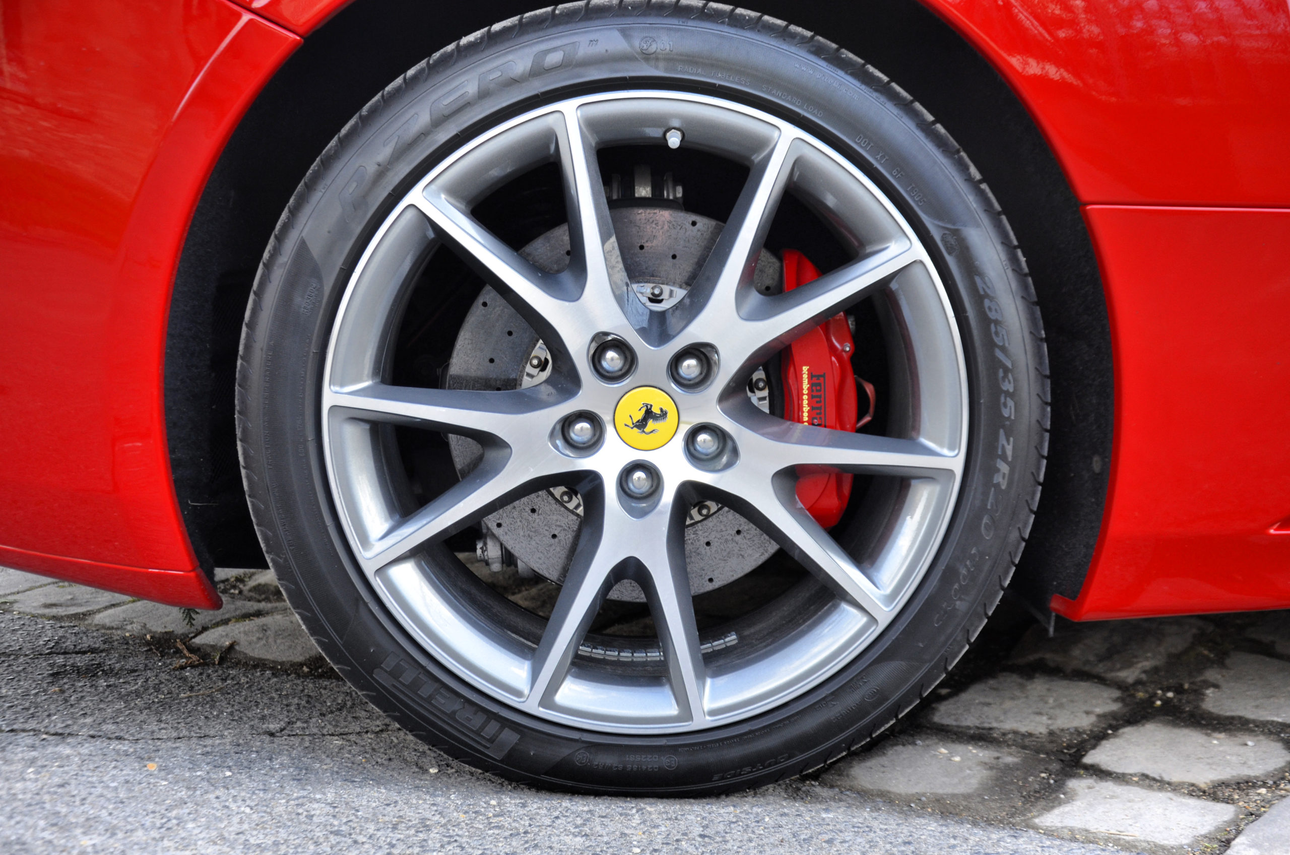 Ferrari California V8 4.3 460cv