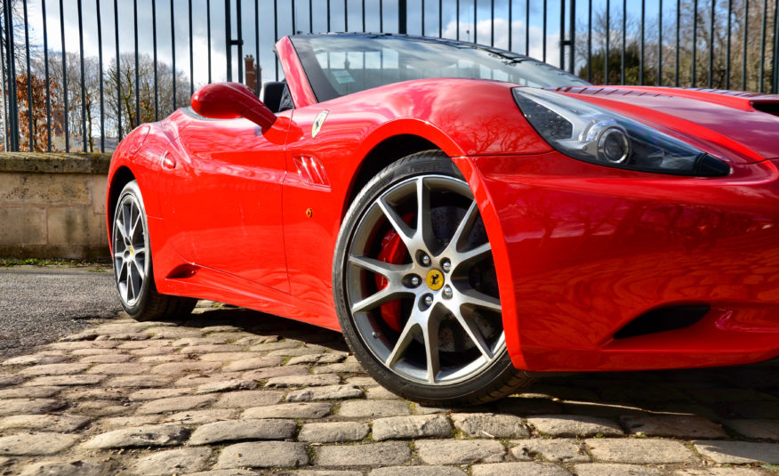 Ferrari California V8 4.3 460cv