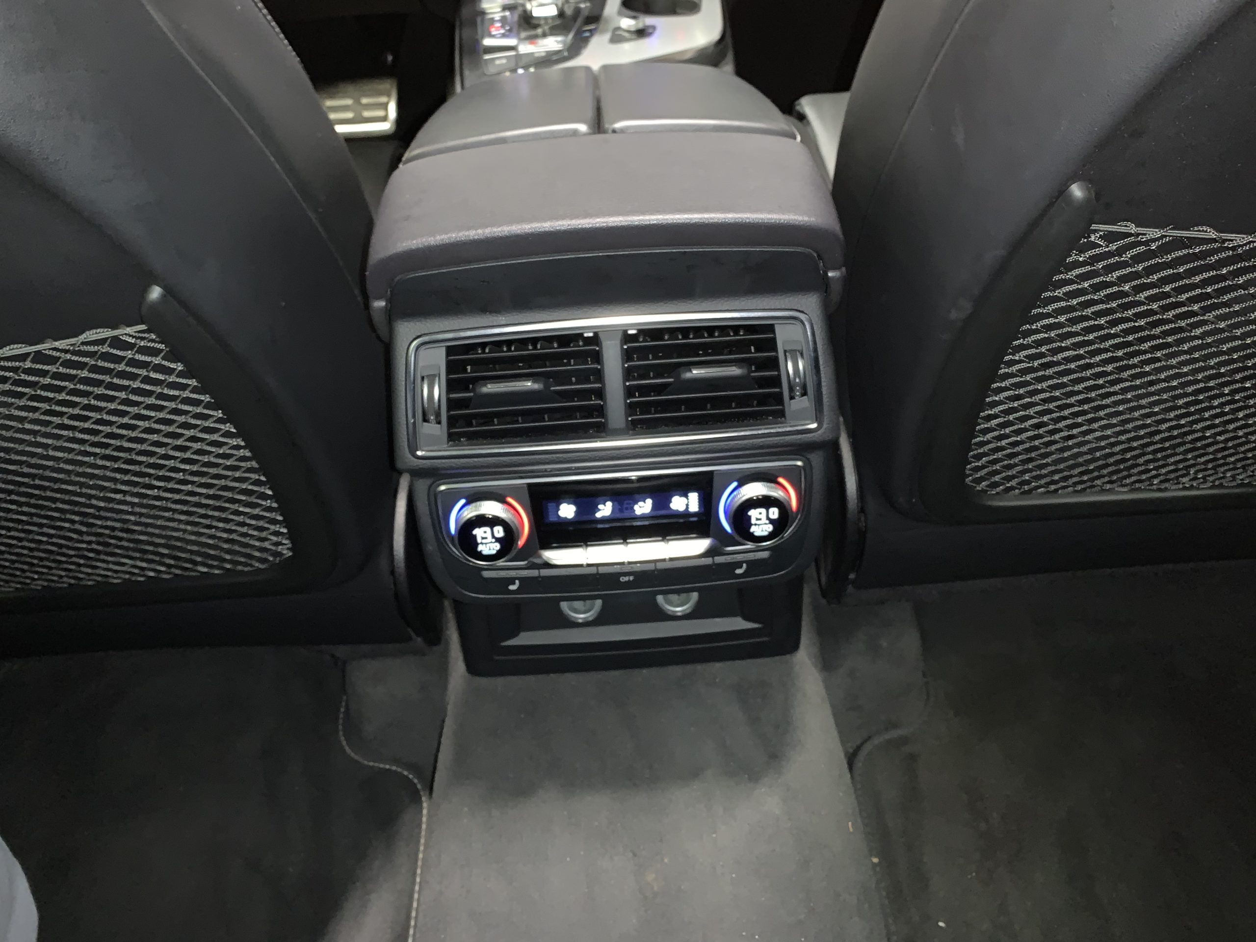 Audi SQ7 TDI 4.0 Quattro 435 ch TIPTRONIC 7 Places