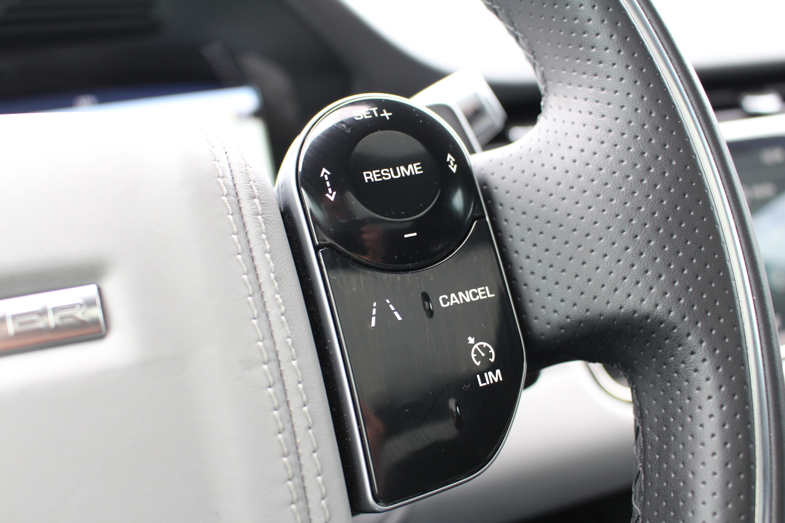 Range Rover Evoque R-Dynamic HSE