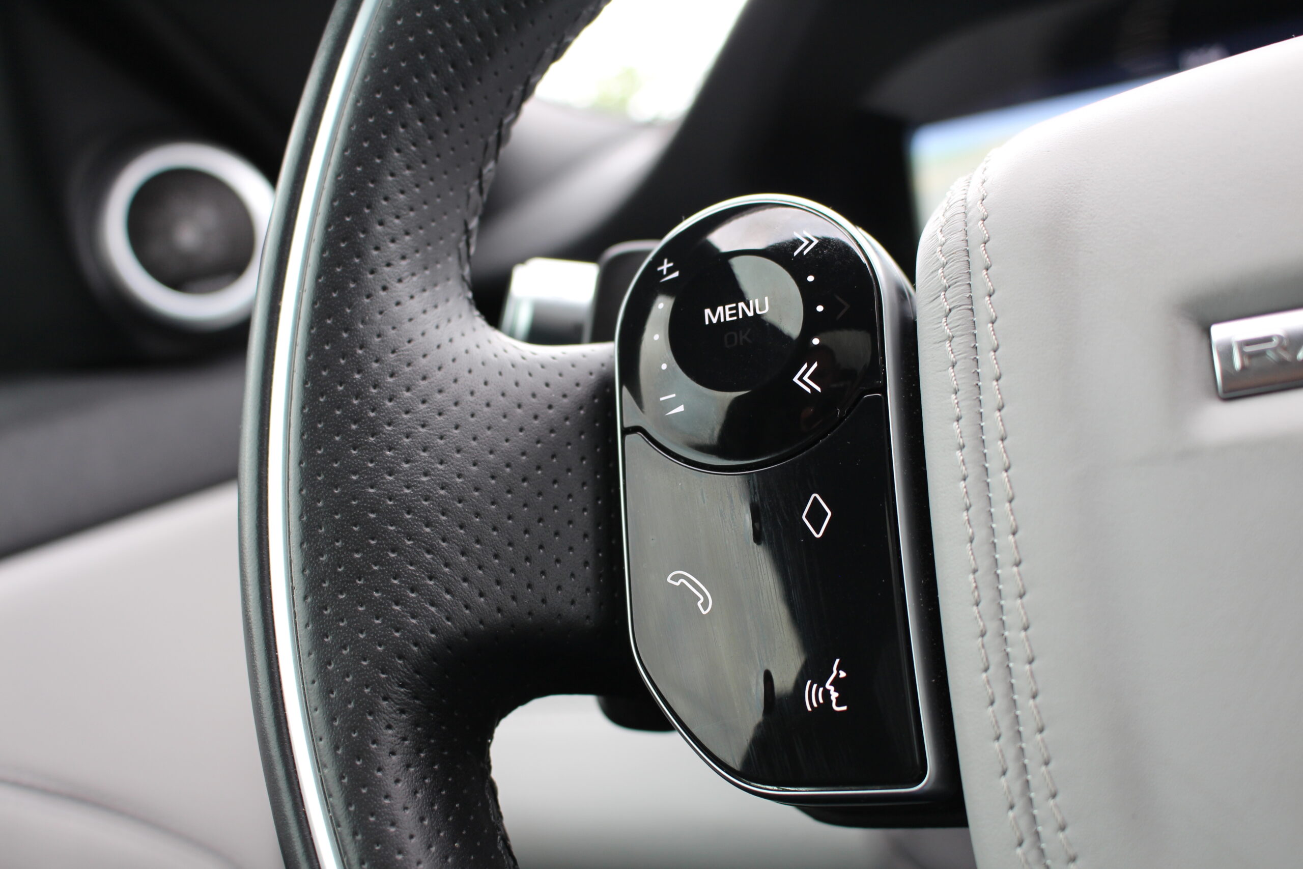 Range Rover Evoque R-Dynamic HSE