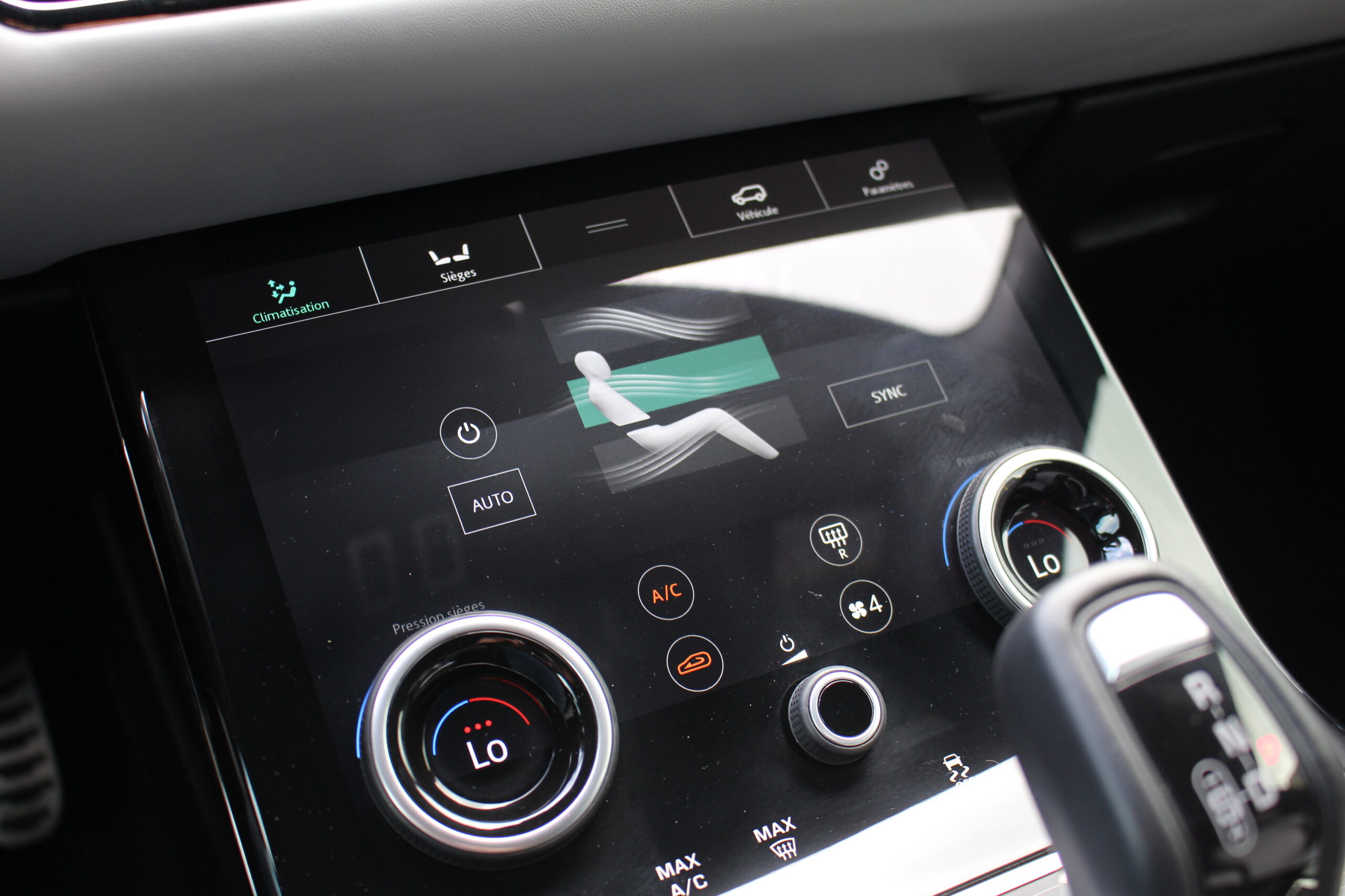 Range Rover Evoque R-Dynamic HSE