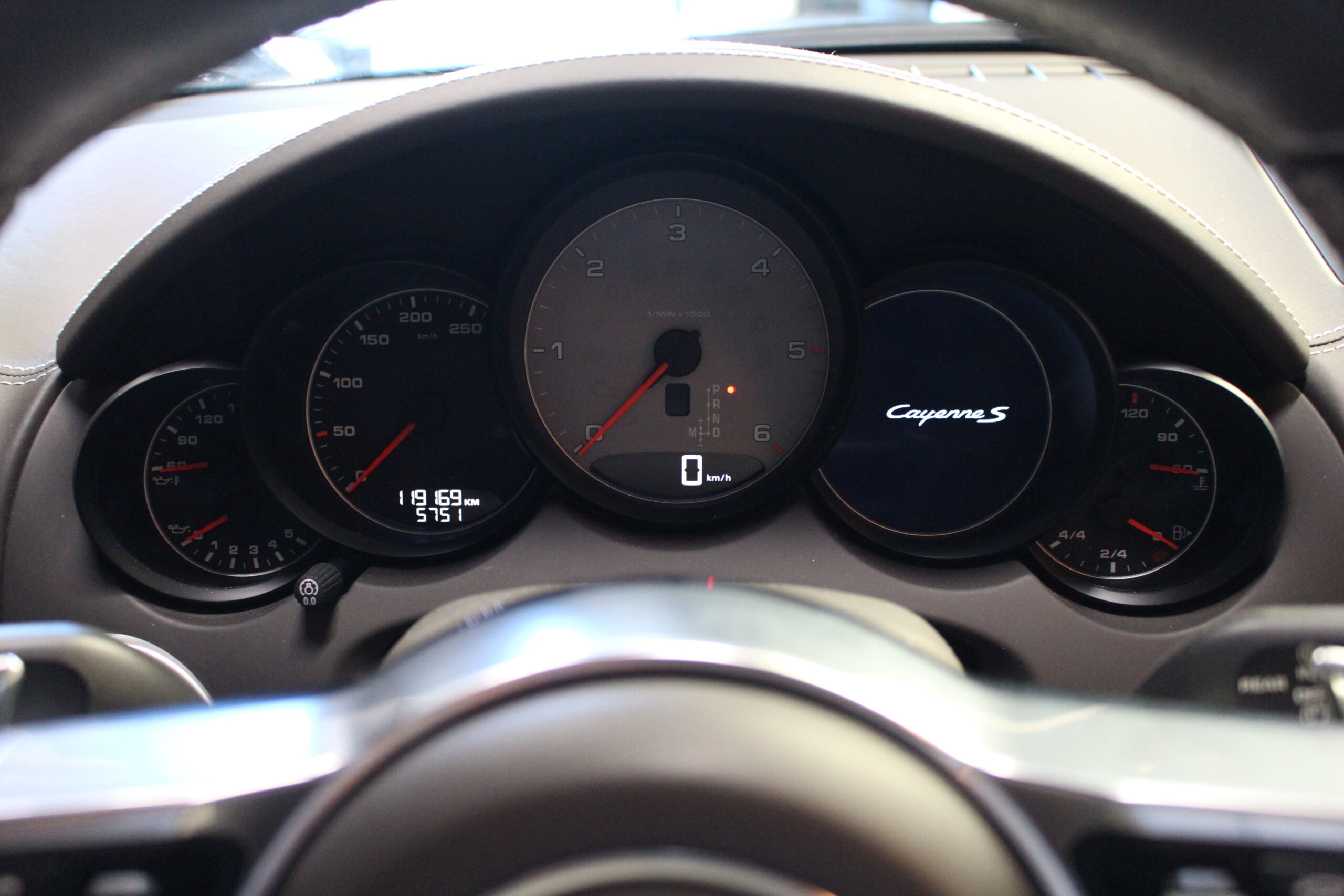 Porsche Cayenne S – PDLS+ PASM Caméra 360° – 4,2 Tdi 385Ch