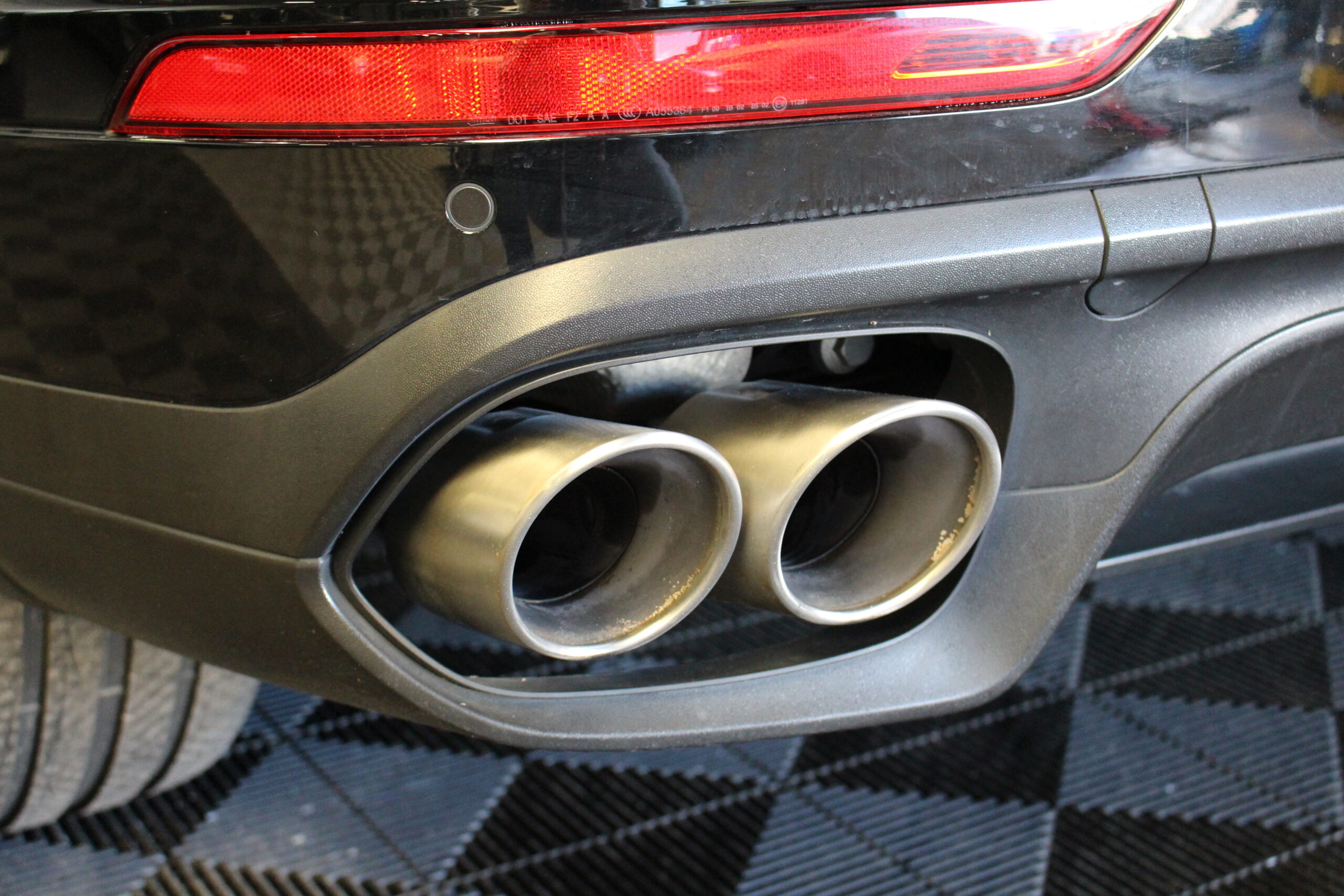 Porsche Cayenne S – PDLS+ PASM Caméra 360° – 4,2 Tdi 385Ch