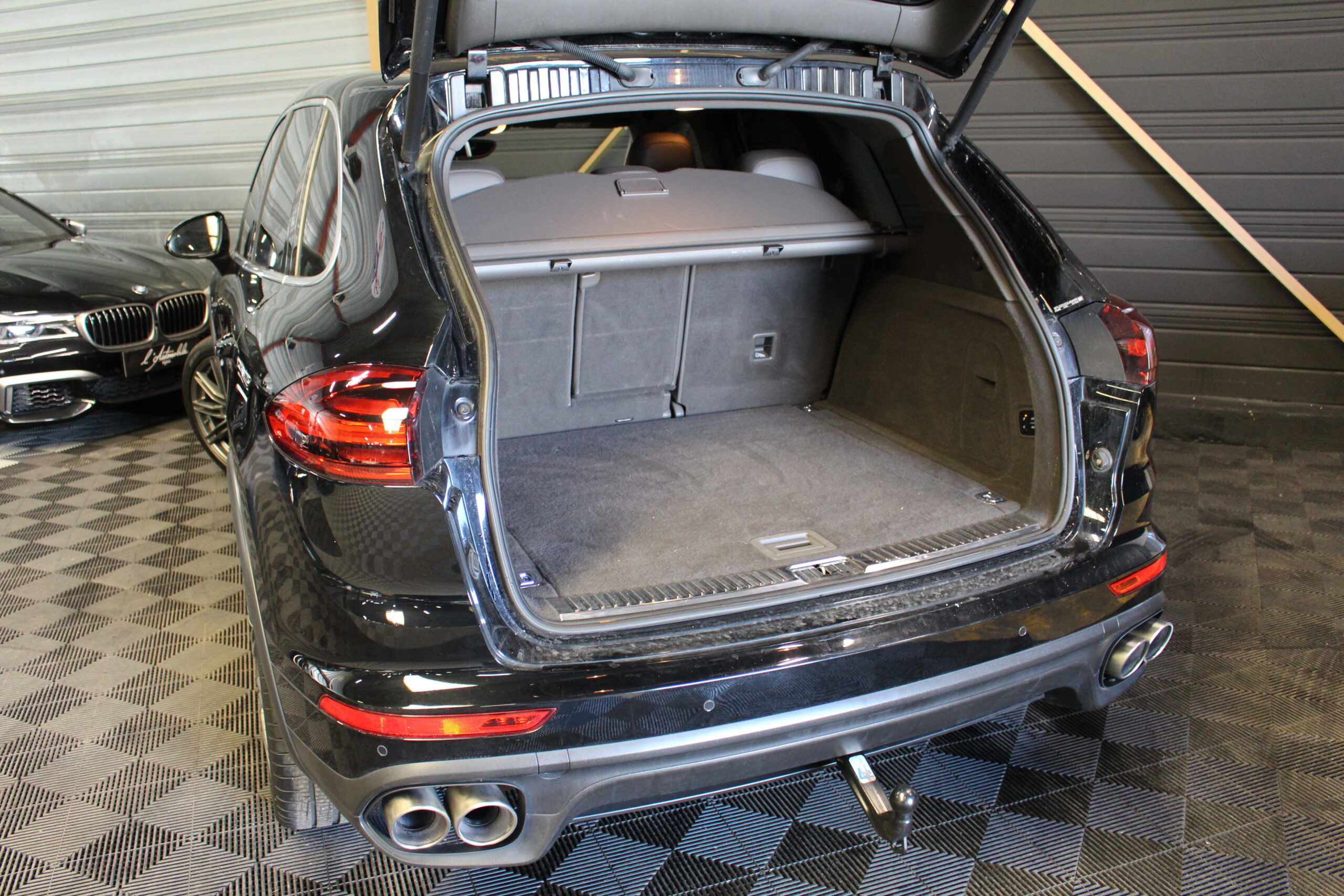 Porsche Cayenne S – PDLS+ PASM Caméra 360° – 4,2 Tdi 385Ch