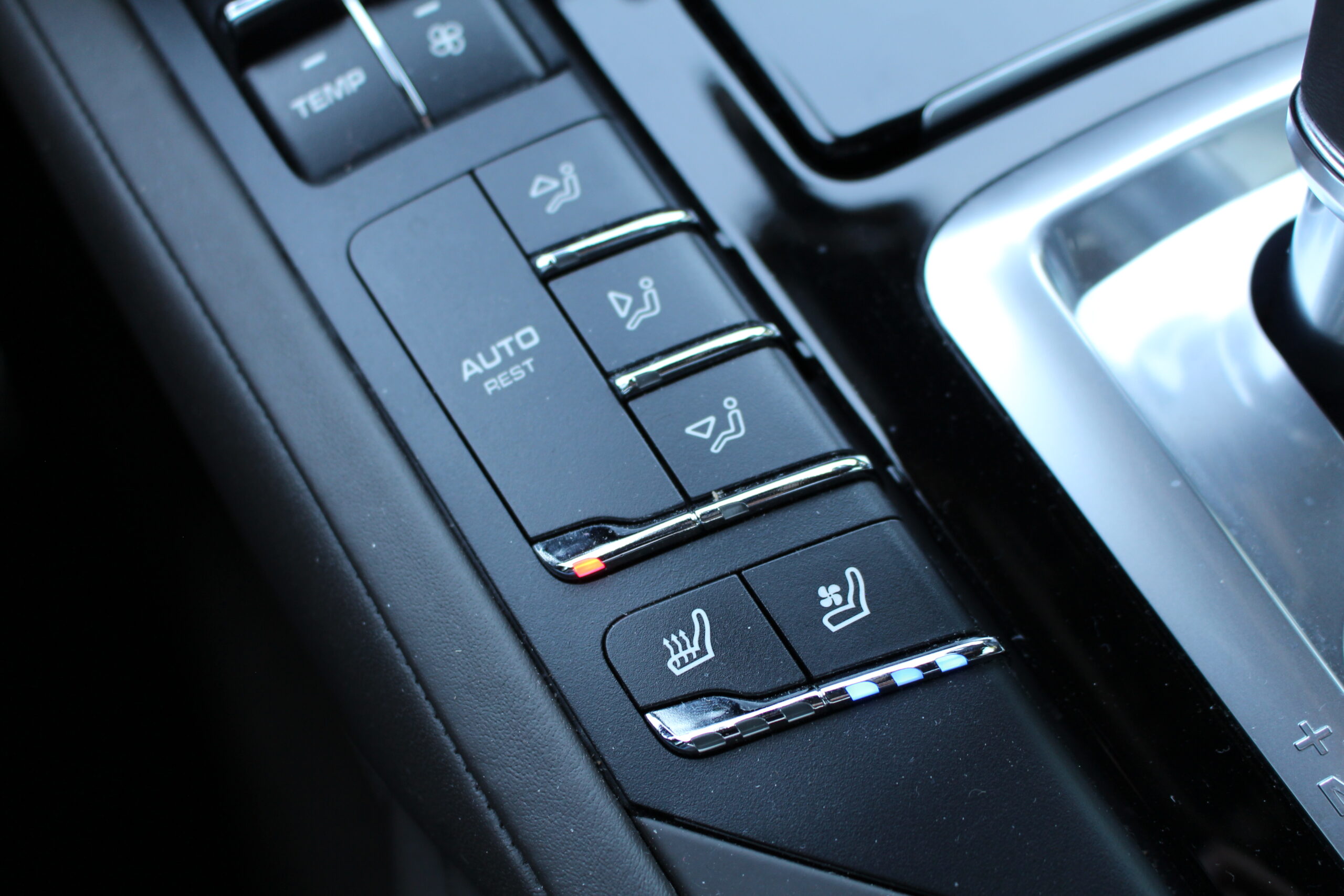 Porsche Cayenne S – PDLS+ PASM Caméra 360° – 4,2 Tdi 385Ch