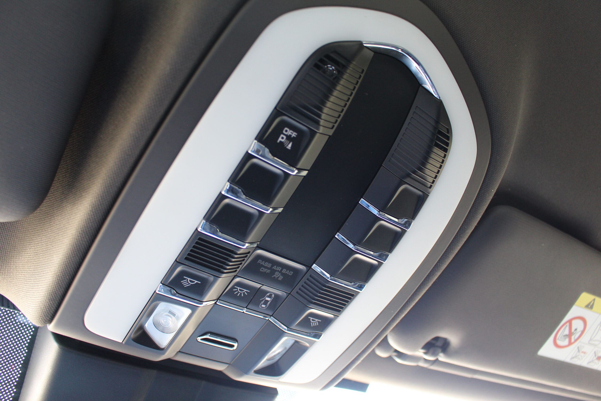 Porsche Cayenne S – PDLS+ PASM Caméra 360° – 4,2 Tdi 385Ch